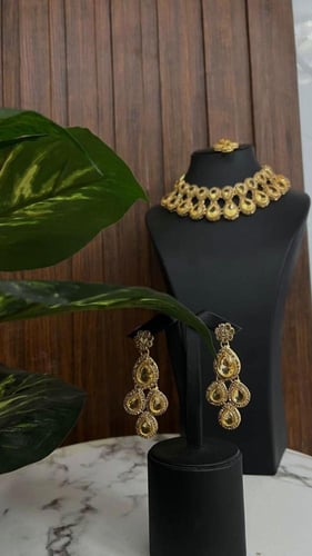 طقم إكسسوارات هندي راقي - لمسة فخامة شرقية