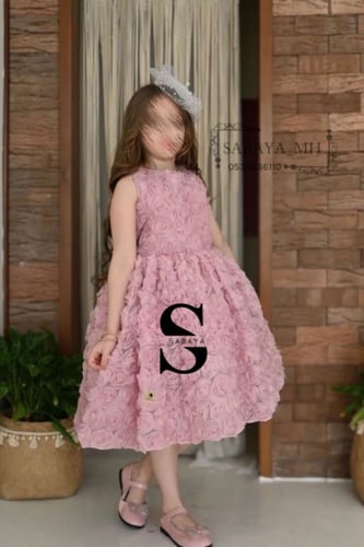 فستان سهرة بناتي - تصميم أنيق يبرز الجمال والأنوثة