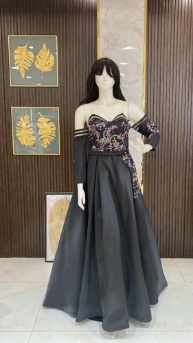 فستان سهرة اسود مشجر