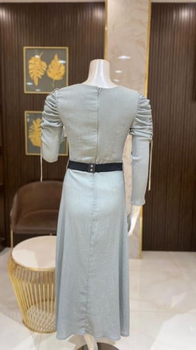 فستان سهرة لنن باكمام سلسال