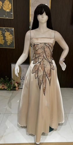 فستان سهرة ناعم