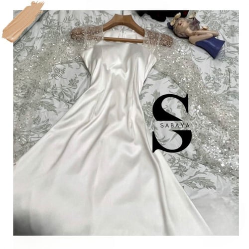 فستان برنسيسة بأكمام مطرزة ترتر ولؤلؤ - فخامة ساحر...