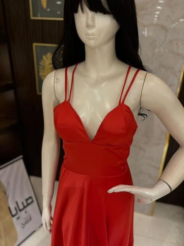 فستان تفته علاق أحمر