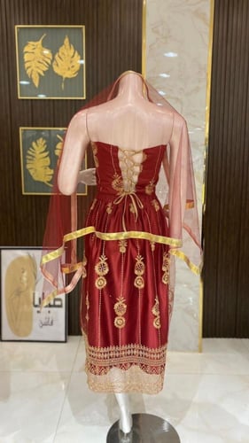 طقم مطرز غمرة بطرحة