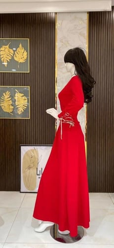 فستان حلا - تصميم ناعم لإطلالة أنثوية جذابة