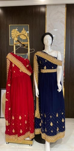 فستان مطرز غمرة راقي