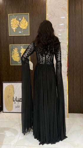 فستان سهرة أنيق | تألقي بإطلالة فاخرة في مناسباتك