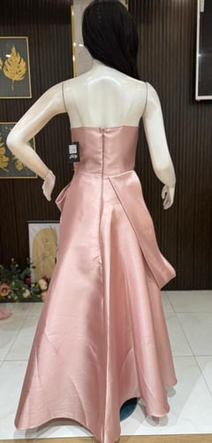 فستان سهرة ناعم