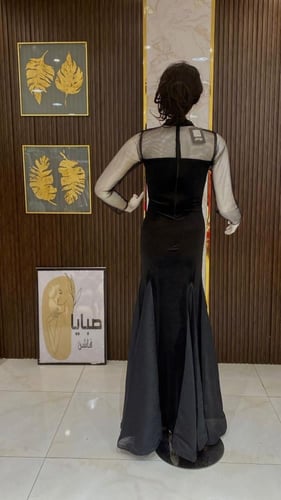 فستان قطيفة أسود - فخامة وأناقة راقية