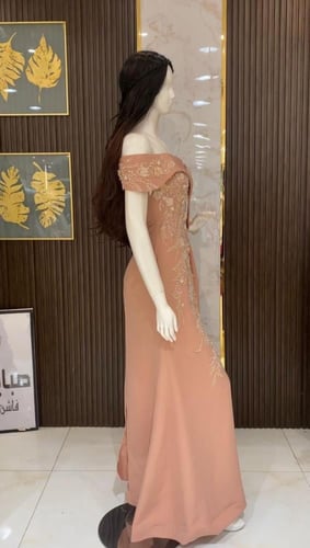 فستان مطرز سهرة
