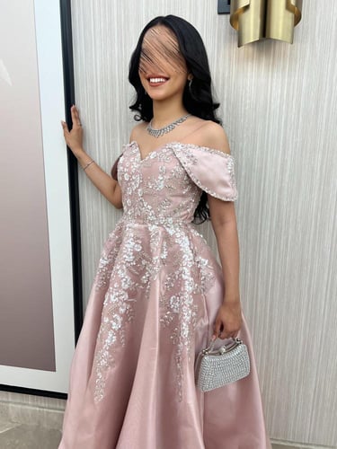 فستان مطرز سهرة