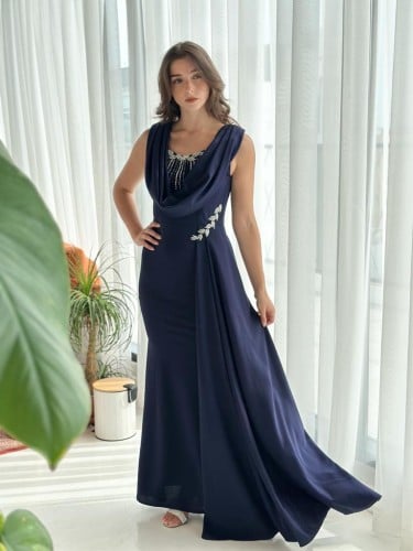 فستان سهرة كريب مطرز