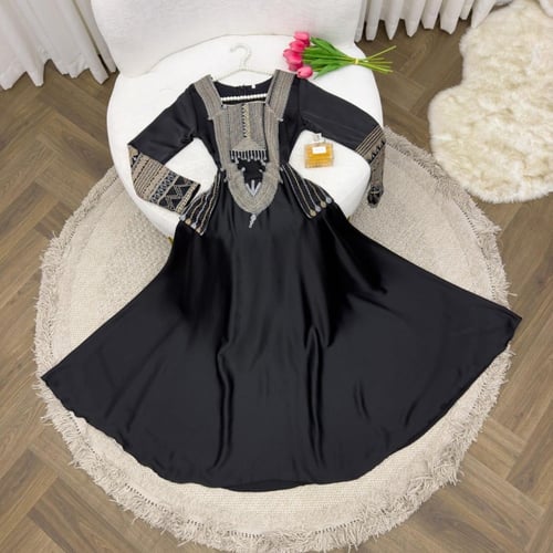 فستان الهبة عسيري - تألقي بإطلالة تراثية فاخرة