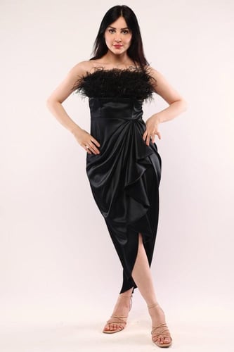 فستان حرير ريش صدر اسود