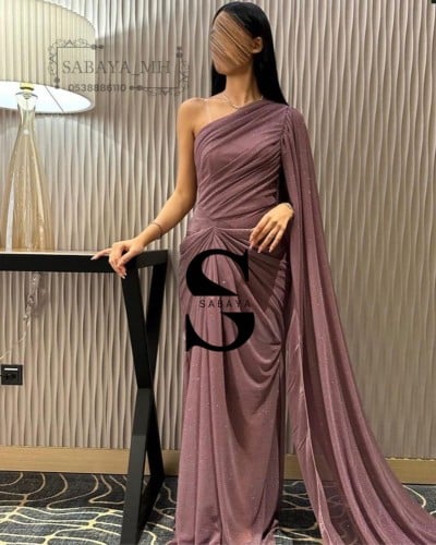 فستان جوسيه لمعة بشال طويل جانبي - أناقة فاخرة ومم...