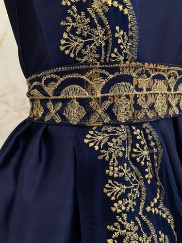 فستان مطرز غمرة