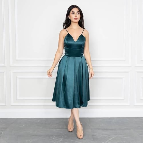 فستان سواريه حرير بربطة حبال بالخلف