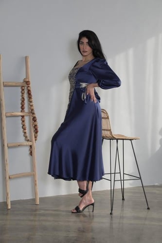 فستان فخامة غمرة بتطريز ذهبي