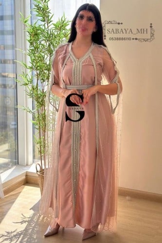 جلابية كويتية مطرزة بوشاح تل