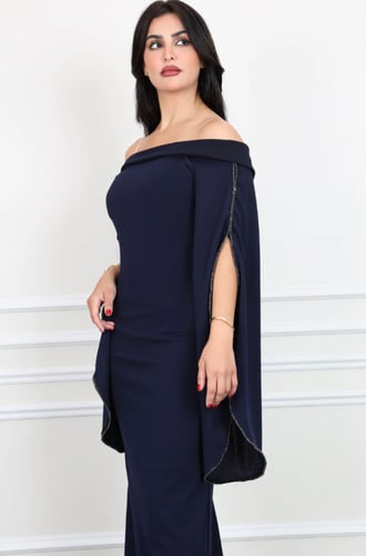 فستان بأكمام وحزام كريستال مفتوحة - أناقة ساحرة