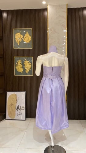 فستان دارين - تصميم أنثوي أنيق يبرز الجمال والأنوث...