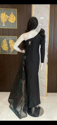 فستان سهرة كم جاكار