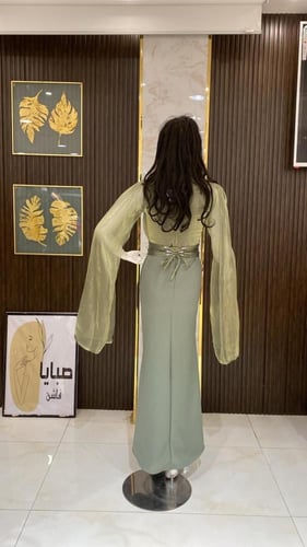 فستان ناعم اكمام مفتوحه