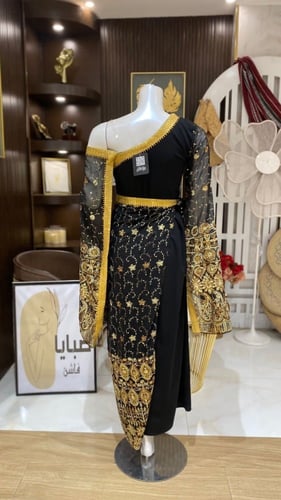 فستان غمرة بتنورة مطرزة - فخامة وأناقة ساحرة