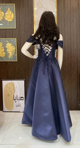 فستان سهرة مطرز - أناقة مطرزة بتفاصيل فاخرة