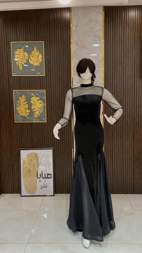 فستان قطيفة أسود - فخامة وأناقة راقية