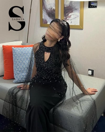 فستان دايموند كريب بشال مطرز فصوص