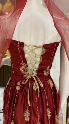 طقم مطرز غمرة بطرحة