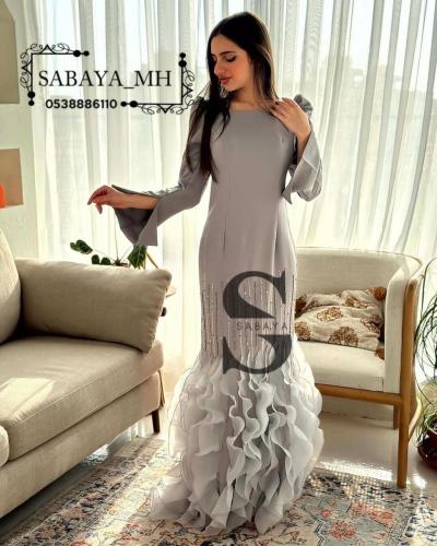 فستان سهرة كريب بكسرات شيفون