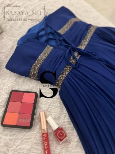 فستان مادلين نيلي