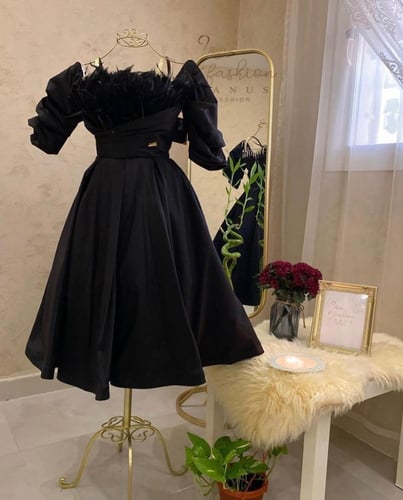 فستان سهرة قصير اوف شولدرز ريش