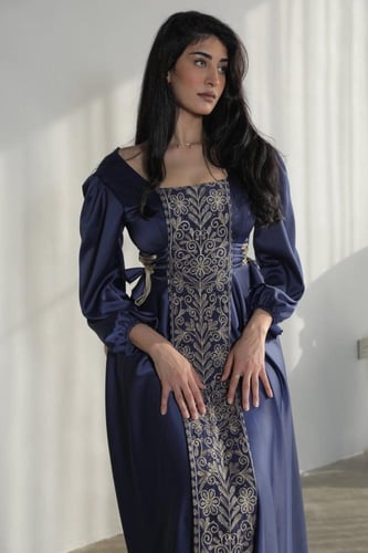 فستان فخامة غمرة بتطريز ذهبي