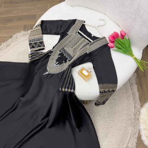 فستان الهبة عسيري - تألقي بإطلالة تراثية فاخرة