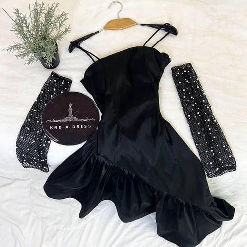 فستان أسود سهرة شانتون اكمام مطرزة لول