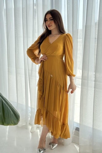 فستان شيفون كسرات مع تنورة متعددة الطبقات