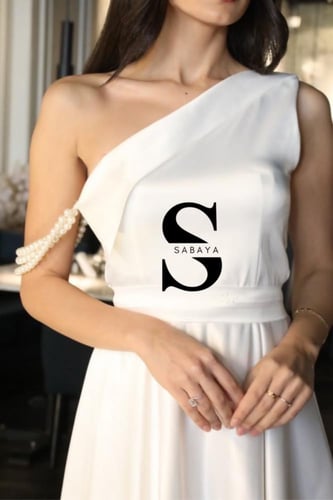 فستان حرير كتف لول - أناقة بلمسة جذابة وفاخرة