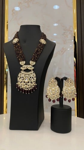 طقم إكسسوارات هندي فاخر - لمسة تقليدية ساحرة