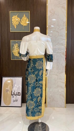 فستان غمرة إكس بتطريز ذهبي - أناقة بتفاصيل مميزة