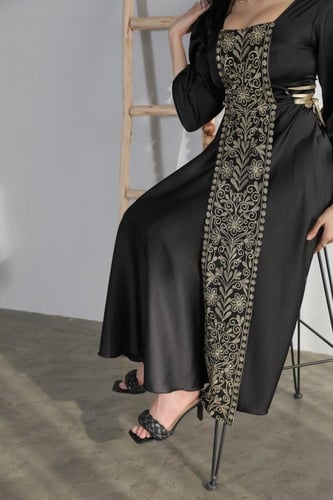 فستان فخامة غمرة بتطريز ذهبي