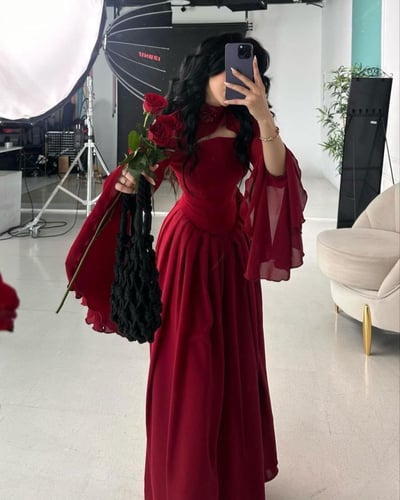 فستان بأكمام جاكيت - تصميم أنيق بلمسة كلاسيكية لإط...