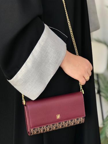 شنطة نسائية CH بتصميم فاخر بسلسلة ذهبية
