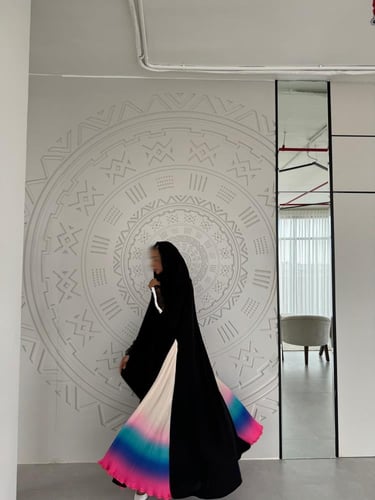 القمــاش كـريب لايت•اكمام تـل وتحديد ابيض• 'من جوا...