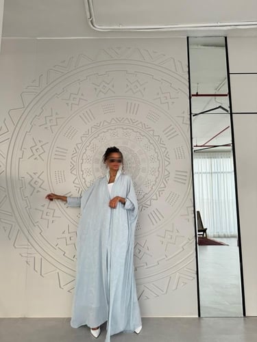 القمــاش جاكار تيفاني يوجد نقش على قماش•قصـه نص بش...