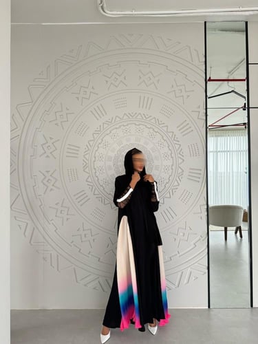 القمــاش كـريب لايت•اكمام تـل وتحديد ابيض• 'من جوا...