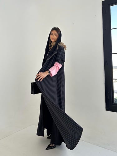 القمــاش كـريب مخطط•اكمـام بينك•قصـه كلوش