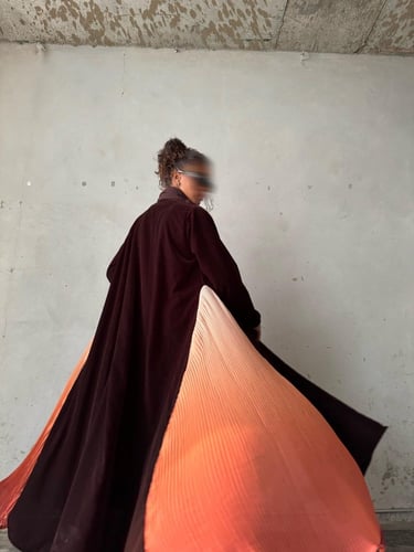 •متوفر منها 9 قطع• القمـاش مخمل كوري•ومن جوانب ستا...